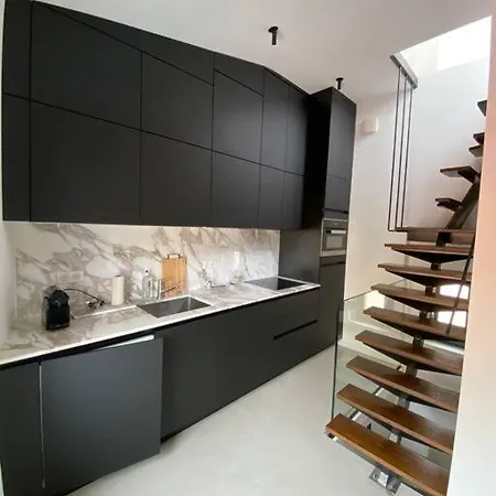 T2 Historic Center Apartment