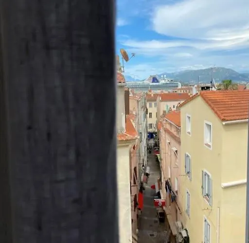 T2 Historic Center * Ajaccio (Corsica)